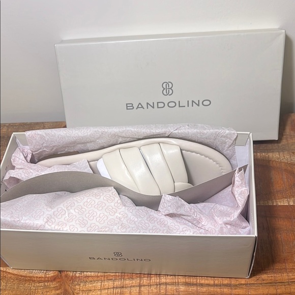 Bandolino Women's Cream Slide Sandals, Women’s 9.5 - Picture 4 of 5
